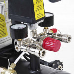 Компресор одноциліндровий 1.5кВт 205л/хв 8бар 24л (2 крана) APRO