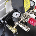 Компресор одноциліндровий 8 Бар 1.5 кВт 205 л/хв 50 л (2 крана) + Олива 0,2 л	APRO