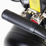 Компресор одноциліндровий 8 Бар 1.5 кВт 205 л/хв 50 л (2 крана) + Олива 0,2 л	APRO