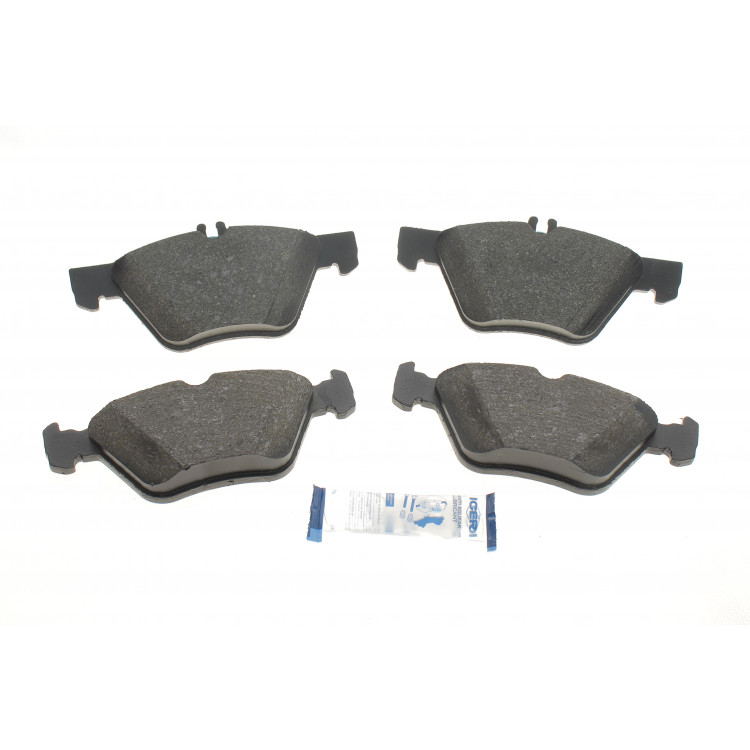 Колодки гальмівні (передні) MB E-class (W210/S210)/CLK-class (C208) 95-03/SLK-class (R170) 00-04