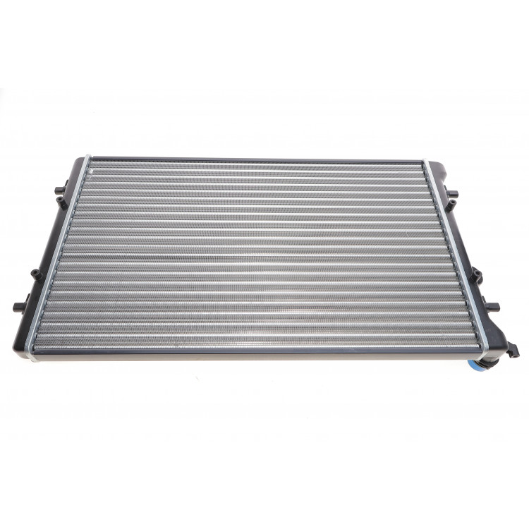 Радіатор охолодження Skoda Octavia/VW Golf IV 1.4-2.8/1.9TDI (Економ-клас)